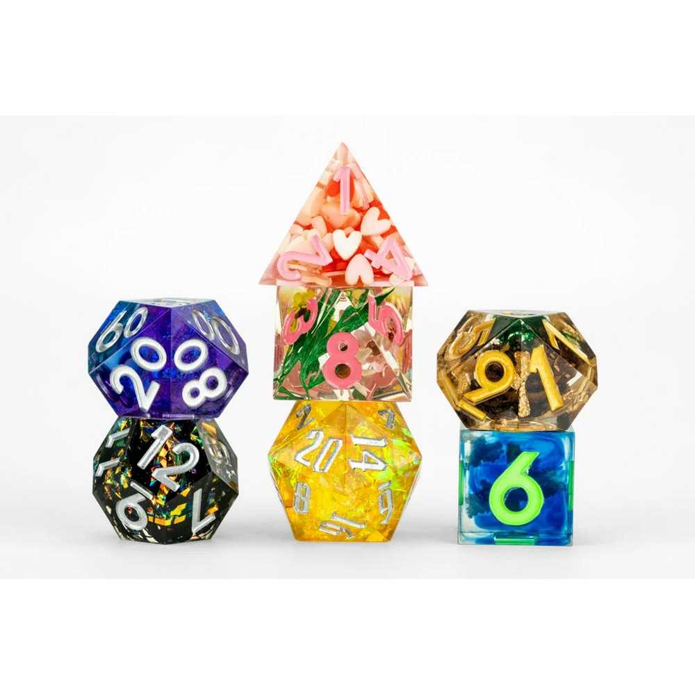 FanRoll Mystery Misfit Sharp Edge Resin Polyhedral Dice Set Display