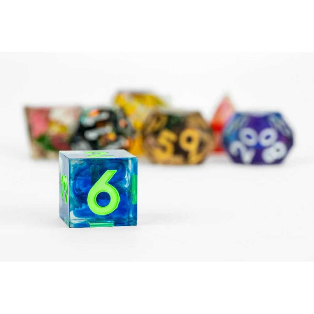FanRoll Mystery Misfit Sharp Edge Resin Polyhedral Dice Set Display
